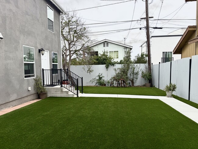 Photo - 384 Hargrave St