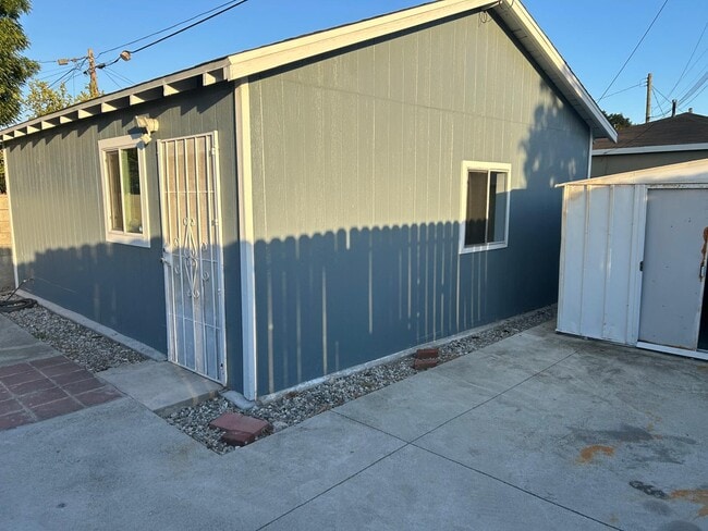 Building Photo - 1512 W 223rd St
