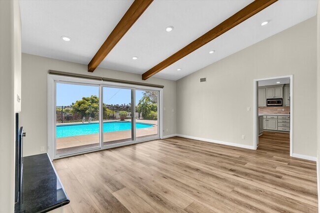 Photo - 1165 Catalina Blvd
