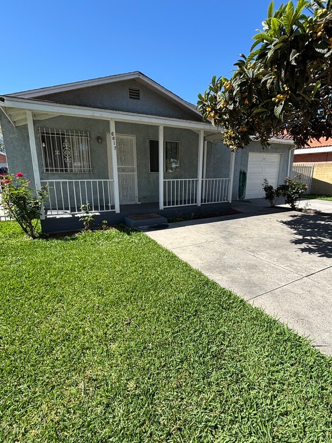 Building Photo - 6617 Purdy Ave