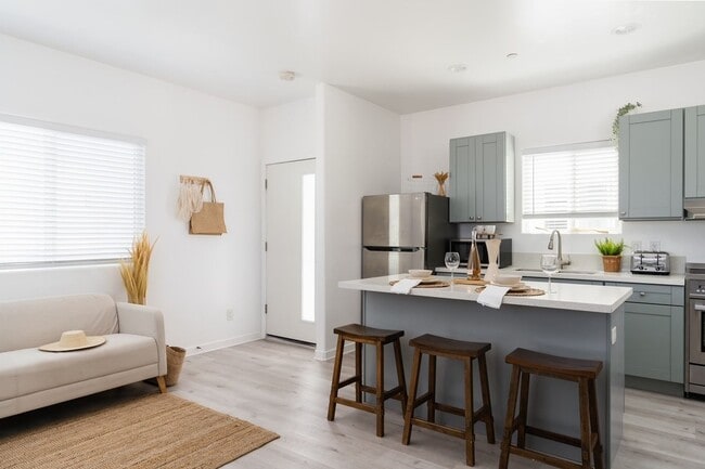 Photo - Pristine 1 Bedroom in San Diego!