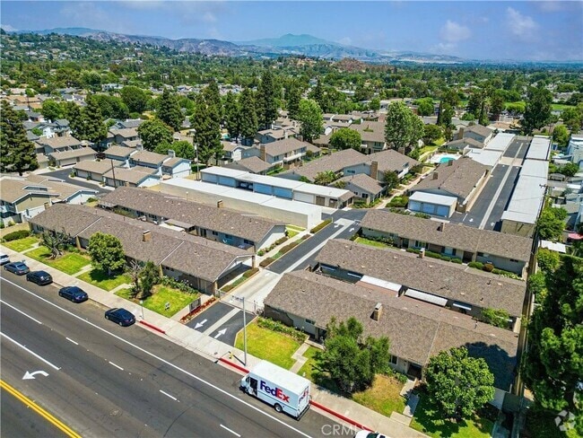 Building Photo - 12700 Newport Ave Rental