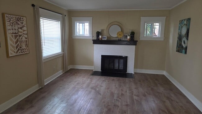 living room w/fireplace - 7033 2nd Ave
