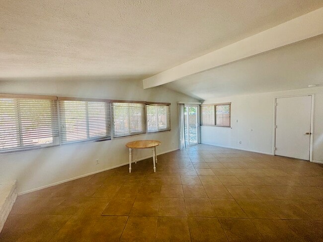 Photo - 38416 Pond Ave