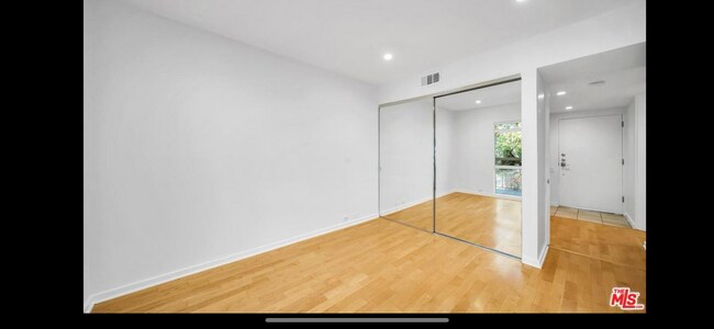 Photo - 330 S Barrington Ave Unit 309