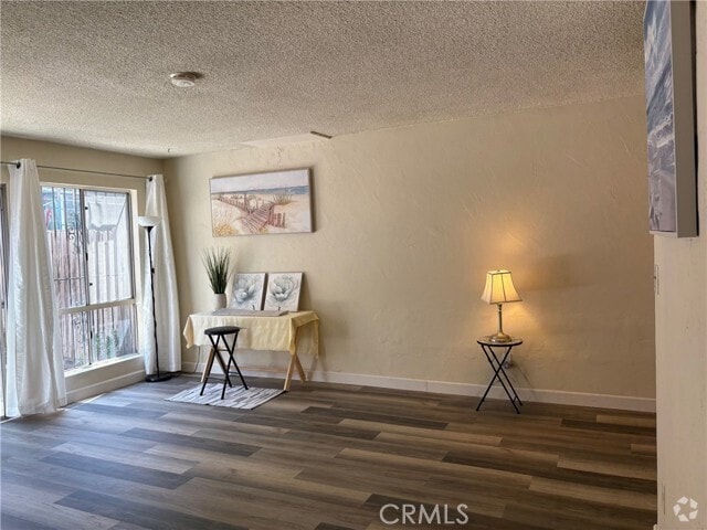 Building Photo - 2706 Voorhees Ave Rental