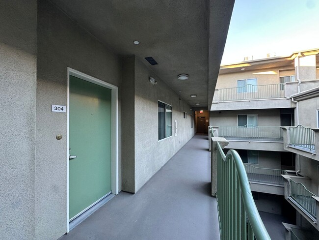 Photo - Immediate Move In: Spacious 3bed2bath condo Adjacent to Warner Center/Woodland Hills! Minutes to ...