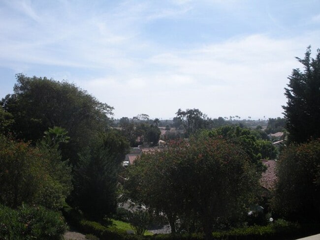 3 BR Condo in Carlsbad! Close to Walking T... - 3 BR Condo in Carlsbad! Close to Walking T...
