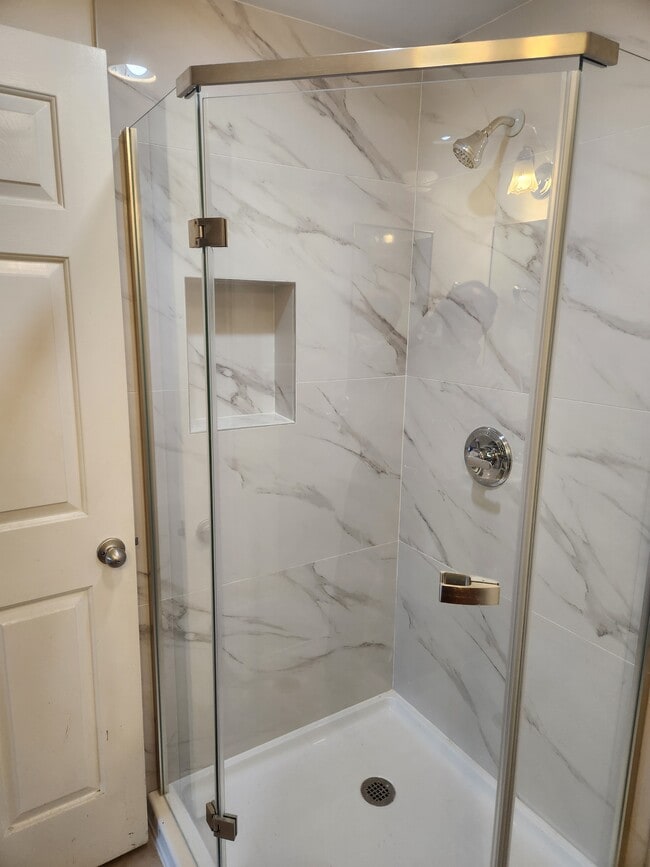 Photo - 4921 Kester Ave