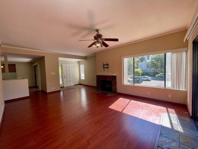 Photo - 3 bedroom 2 1/2 bath Townhome with Office ...