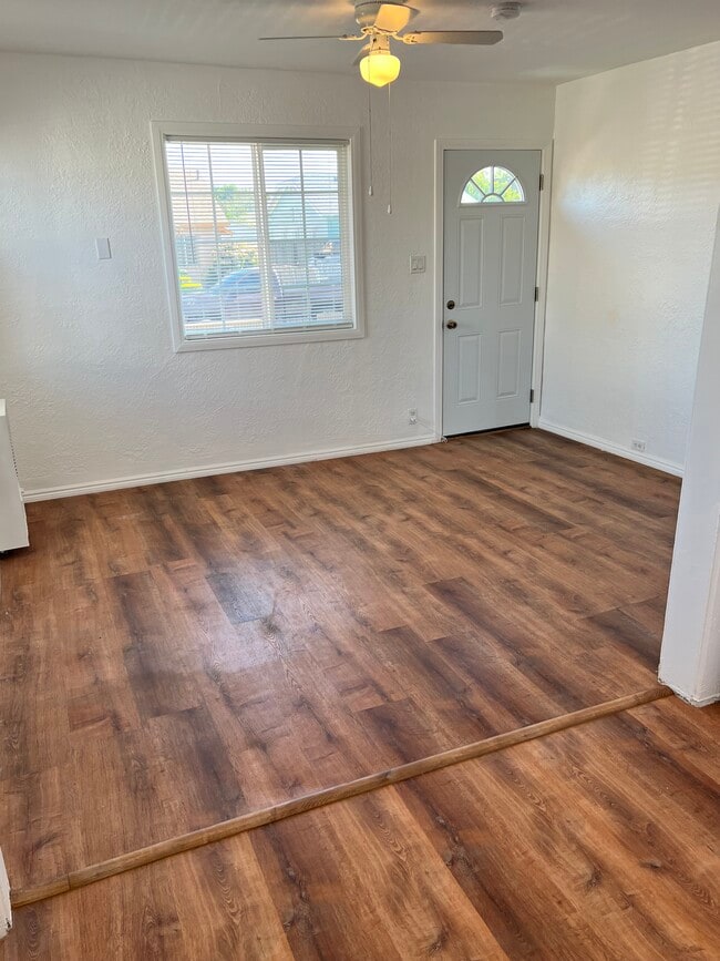 Photo - 6337 Long St