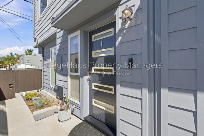 Photo - 3740 Third Avenue