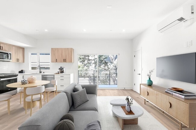 Photo - 914 7th Street