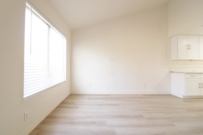 Photo - 15978 Muni Rd Unit 11