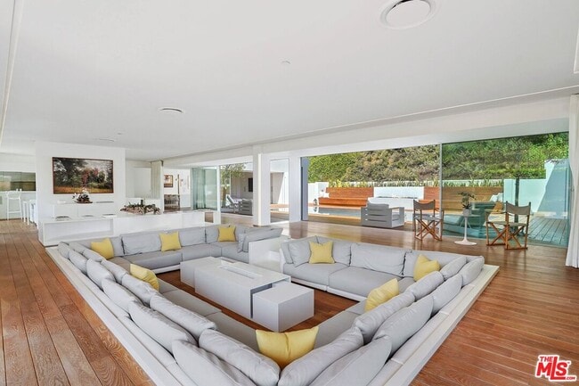 Photo - 1106 N Hillcrest Rd