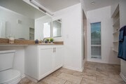 Photo - Cahuenga Place - 3400 Cahuenga Blvd West Apartments