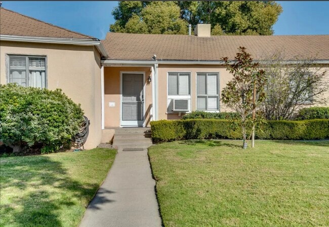 Photo - 504 N Rosemary Ln Unit 504