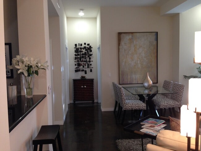 Photo - 125 N Raymond Ave