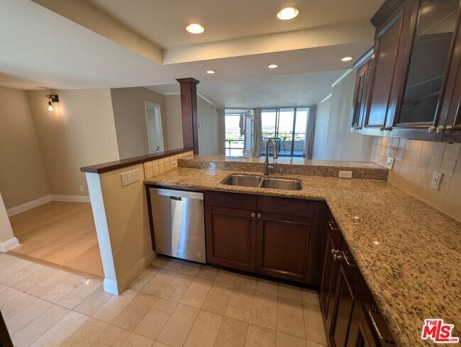 Photo - 4337 Marina City Dr Unit 543