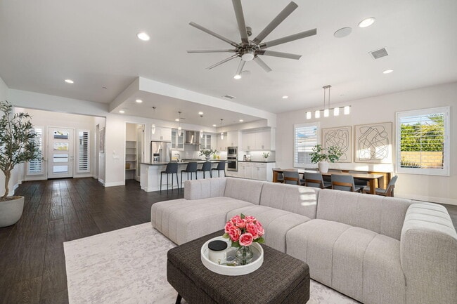 Photo - 74425 Zeppelin Dr