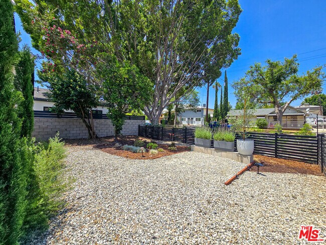 Photo - 94 S Vinedo Ave