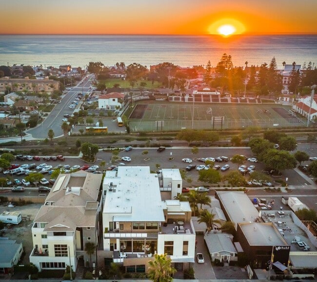 Photo - 2677 State St Unit 204