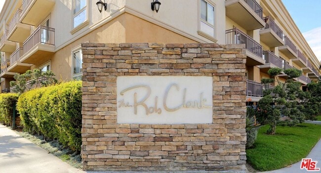 Photo - 141 S Clark Dr Unit 408