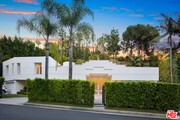 Photo - 1166 San Ysidro Dr House