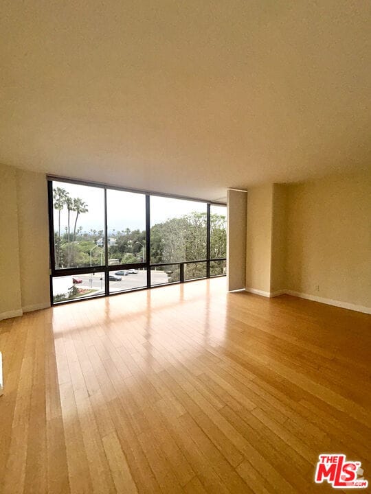 Building Photo - 4337 Marina City Dr Rental