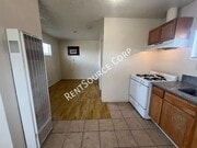 Photo - 2542 Main St