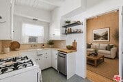 Photo - 806 Westmount Dr Unit 2
