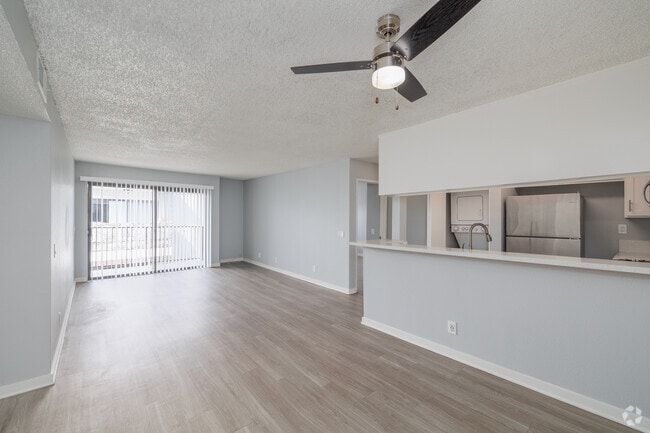 2BR, 2BA - 900SF - Living Room - Blix32 Apartments