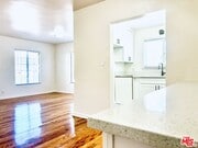 Photo - 2401 Beachwood Dr Unit 5