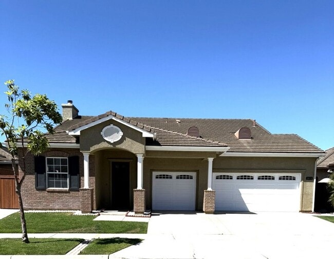 Gorgeous turn key 3 bedroom house - Gorgeous turn key 3 bedroom house