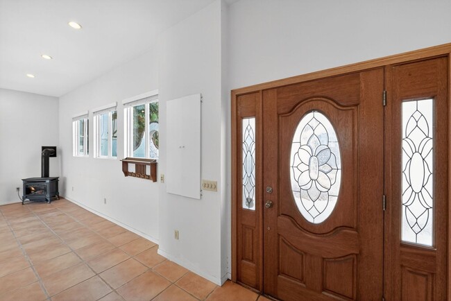 Photo - 4184 Rochester Rd