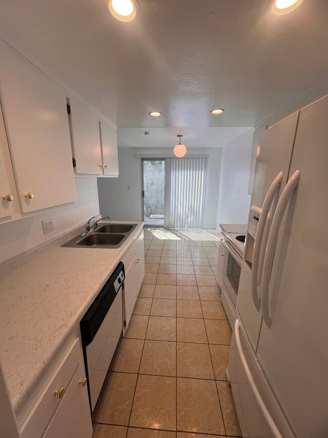 Photo - Hilltop Unit 3271 Hilltop Drive