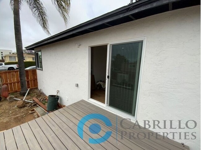 Photo - 1628 Burton St