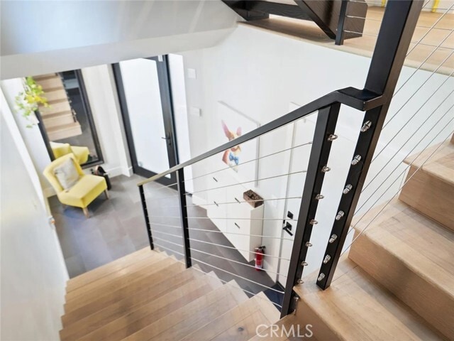 Photo - 811 N Detroit St