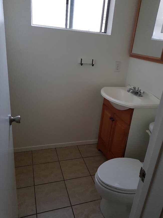 Photo - 2213 Ruhland Ave Unit B