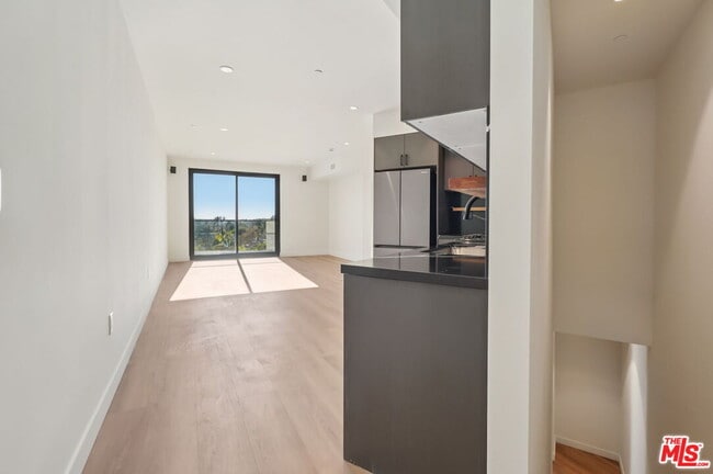 Building Photo - 1110 Spaulding Ave Unit PH6