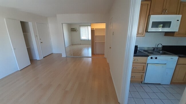Photo - 5929 Laurel Canyon Blvd Unit 16