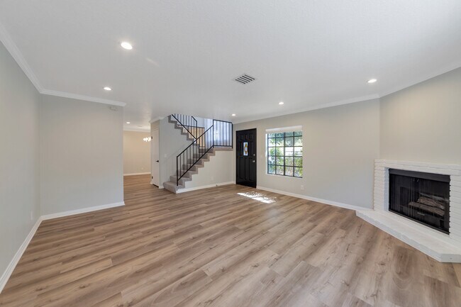 #4 - 4509 Vista Del Monte Ave Apartment Unit 1