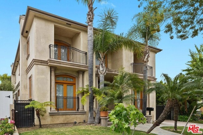 Photo - 9033 Cresta Dr