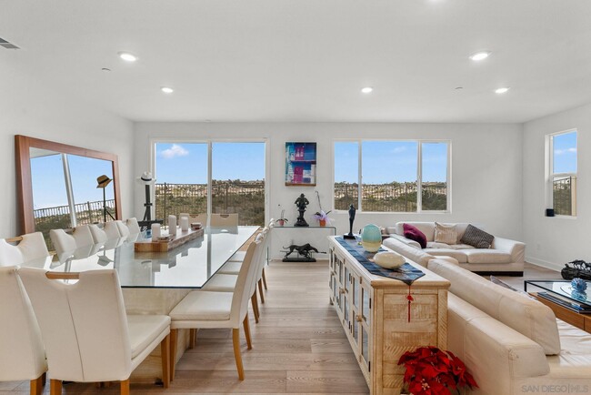Photo - 813 Mateo St Townhome