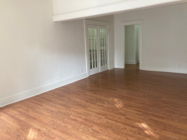 living room - 947 E 2nd St Unit 949