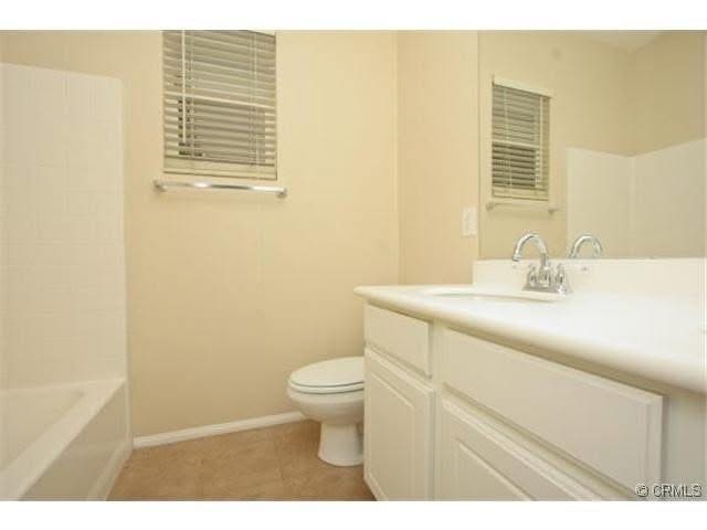 Photo - 15953 Begonia Ave