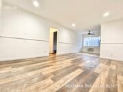 Photo - 10839 Morrison St Unit 3