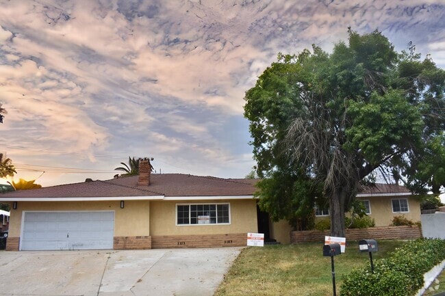 Building Photo - 9115 Encina Ave Rental