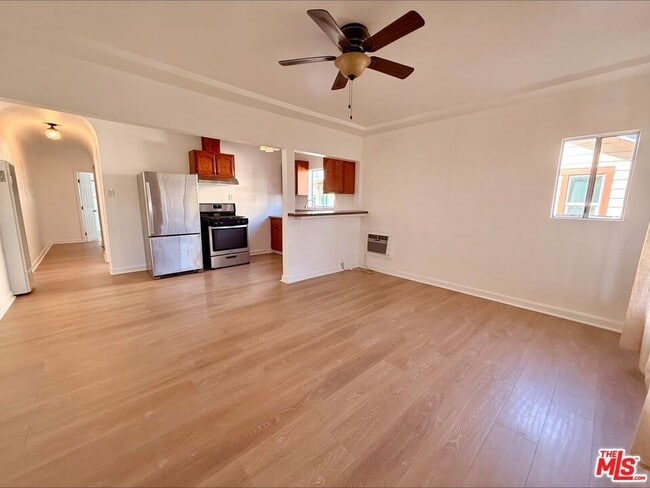 Building Photo - 3659 6th Ave