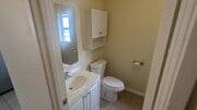 Photo - 1019 N Virginia Ct Apartments